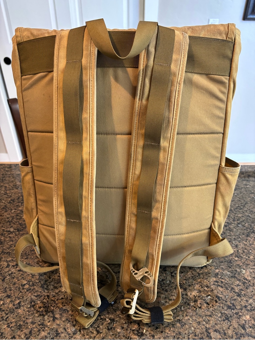 Filson Ranger Waxed Canvas Backpack /Rucksack - Picture 2 of 15